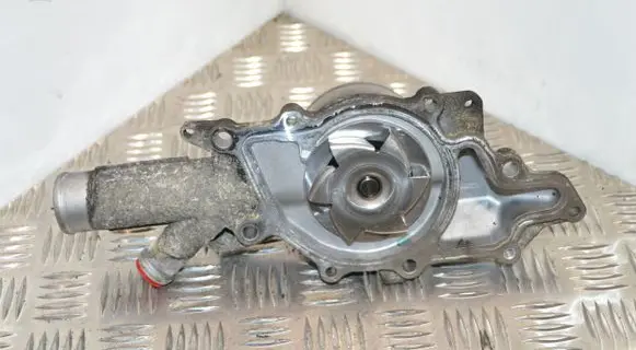 Mercedes-Benz C W204 Water pump A6462010810