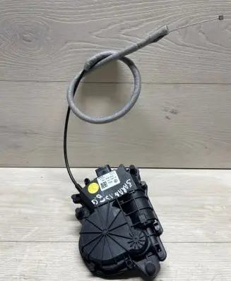 Sliding door latching motor