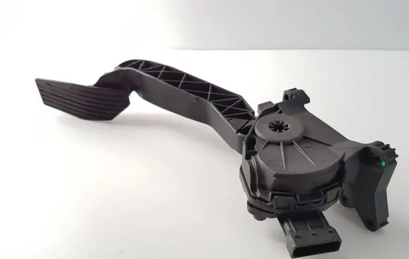 Jeep Renegade Accelerator throttle pedal 51942427 18122014 6PV01017519