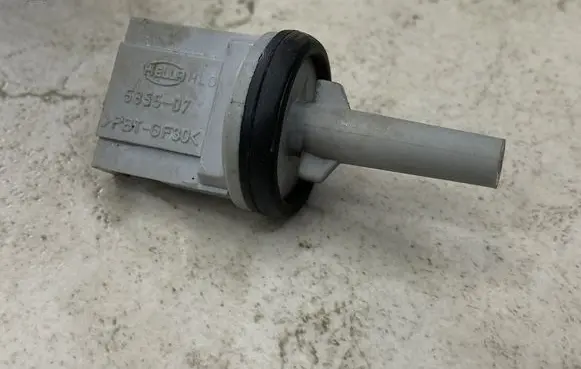 Audi A3 S3 8L Interior temperature sensor 1J0907543B
