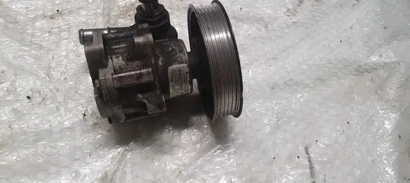 Volkswagen Polo Power steering pump 357422155C