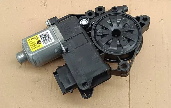 KIA EV6 Front door window regulator motor 82460CV010 F00S1W2418