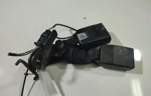 Renault Megane III Middle seatbelt buckle (rear) 0171306111