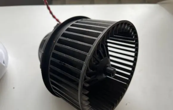 Ford Grand C-MAX Heater fan/blower AV6N18456AB