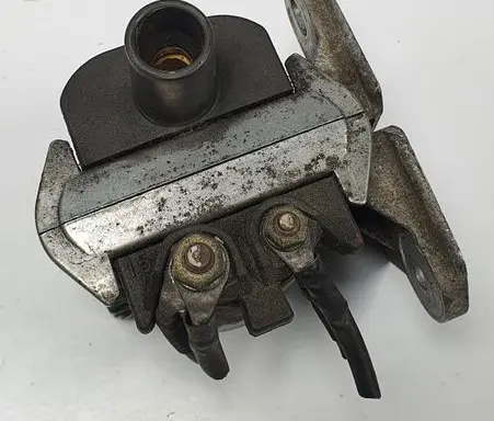 Mercedes-Benz 190 W201 High voltage ignition coil 0001585403