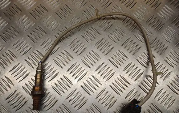 Mazda 3 I Lambda probe sensor Z601 07E104740