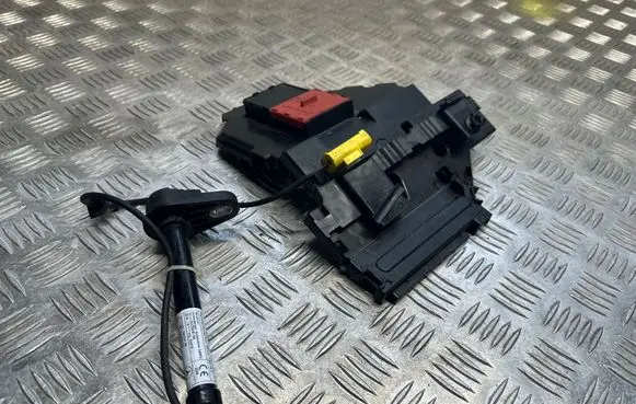 Mercedes-Benz E W238 Bonnet Pedestrian Airbag Actuator 2139062201B A2139062201