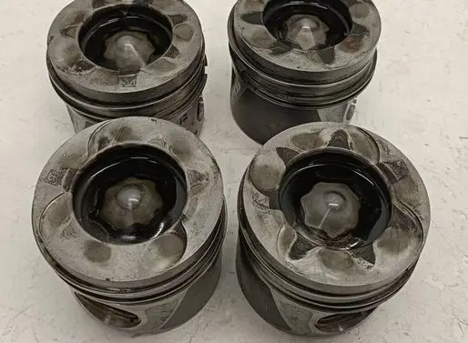 Mercedes-Benz Sprinter W906 Piston 