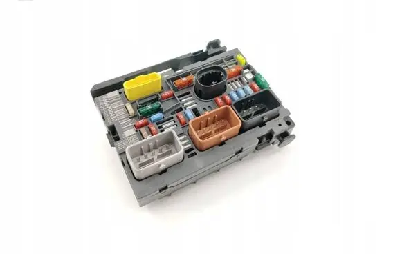Peugeot Partner Fuse module 9666700480