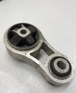 Peugeot 407 Engine mount bracket 96391768