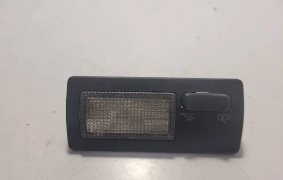 Volkswagen PASSAT B4 Rear seat light 357947291