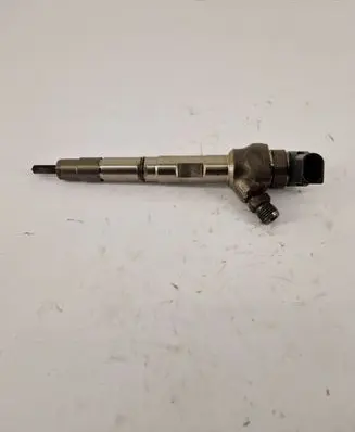 Skoda Octavia Mk3 (5E) Fuel injector 04L130277AC