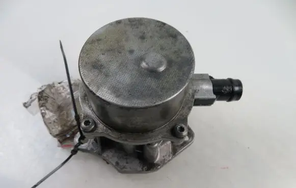 Renault Megane II Vacuum pump 72238912