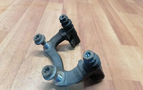 Peugeot 407 Brake caliper pad carrier rear 4404A0