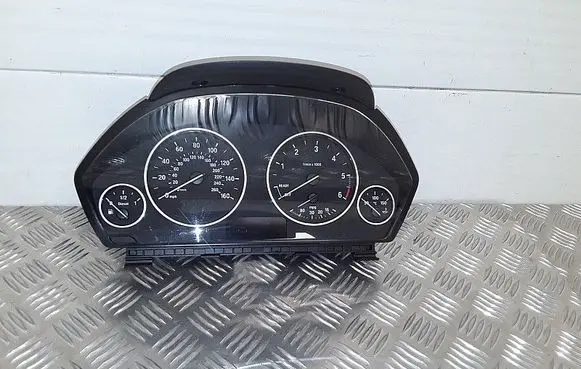 BMW 3 F30 F35 F31 Speedometer (instrument cluster) 17649411