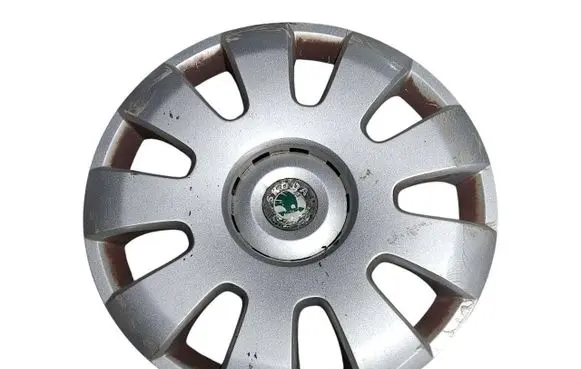 Skoda Octavia Mk2 (1Z) R15 wheel hub/cap/trim 1Z0601147