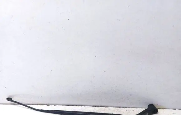 Nissan X-Trail T32 Front wiper blade arm 