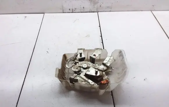 Toyota Hilux (AN10, AN20, AN30) Tailgate/trunk/boot lock/catch/latch