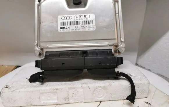 Audi A6 S6 C5 4B Engine control unit/module 4B1907401D 28SA5209 0281010494