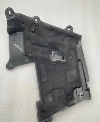 Mercedes-Benz GLC C253 Heat shield in engine bay A2536208100 4013230B