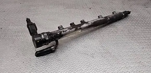 Mercedes-Benz A W169 Fuel main line pipe A6400701295 10236179 0281002494