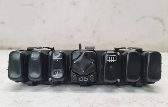 Mercedes-Benz A W168 Wing mirror switch 1688203610 33010901