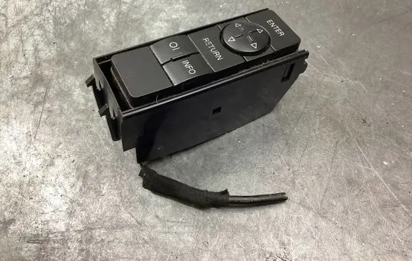 Multifunctional control switch/knob
