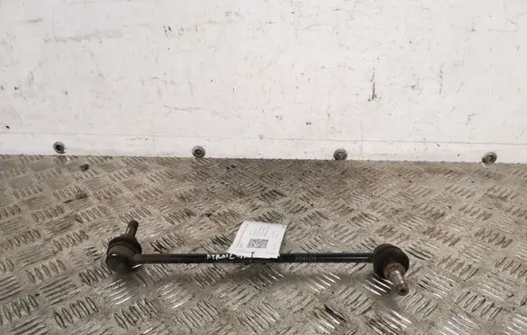 Nissan X-Trail T32 Front anti-roll bar/stabilizer link RRRR