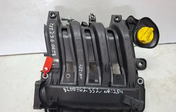 Renault Clio IV Intake manifold S26340254 8200762352
