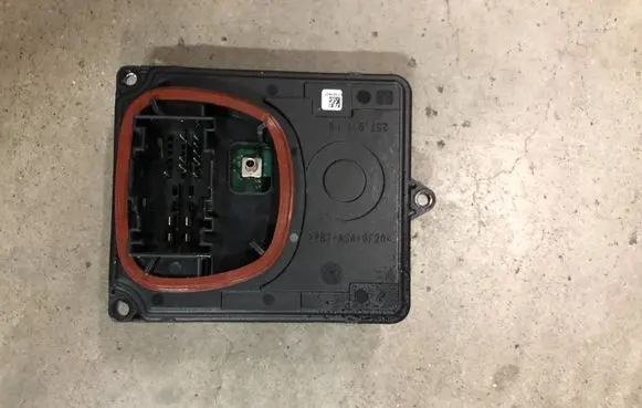 Porsche Taycan 9J1 Headlight ballast module Xenon 9Y0941597B 24872250AD