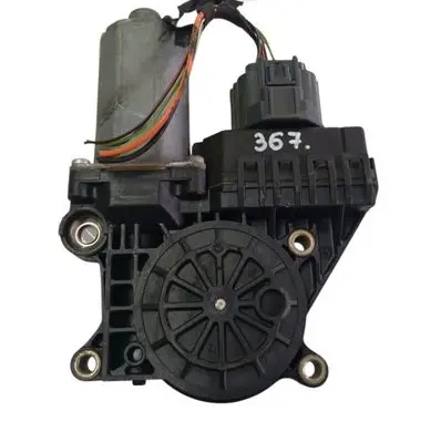 Ford Mondeo Mk III Front door window regulator motor 0130821770