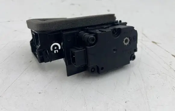Volkswagen ID.7 Air flap motor/actuator 85E820511