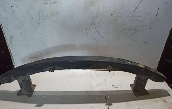 Volkswagen PASSAT B5.5 Rear bumper cross member