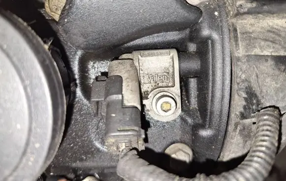 Volvo V50 Camshaft position sensor 9645344080