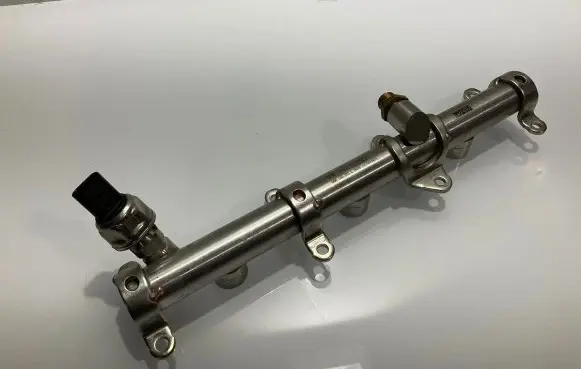 Porsche Cayenne (9Y0 9Y3) Fuel main line pipe 06M133316L 1739320407