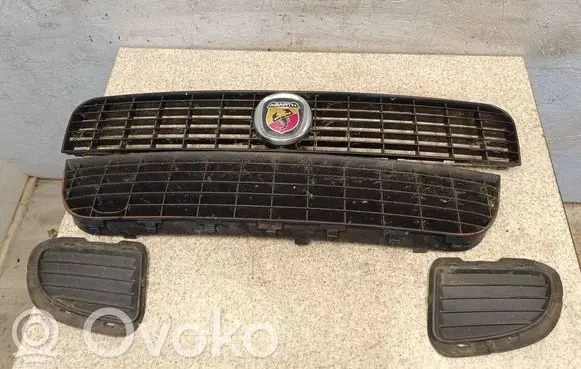 Fiat Punto (199) Front bumper lower grill 735410808 TA418