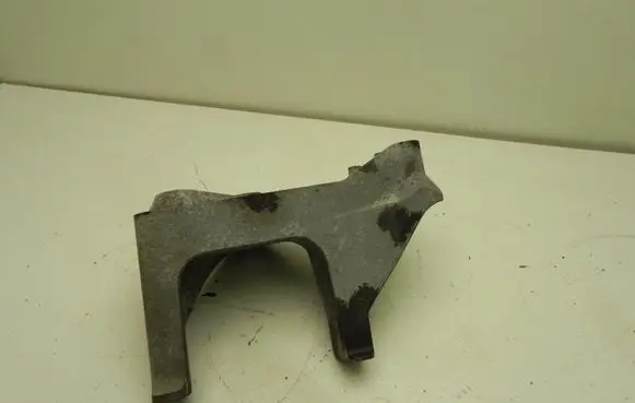 Peugeot 508 Engine mounting bracket 260032326C27 VD7929