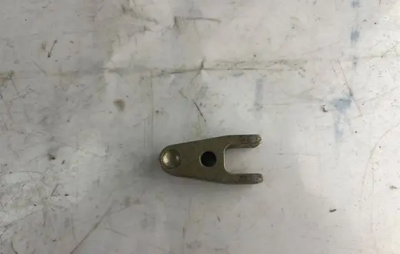 Jeep Grand Cherokee (WK) Fuel Injector clamp holder