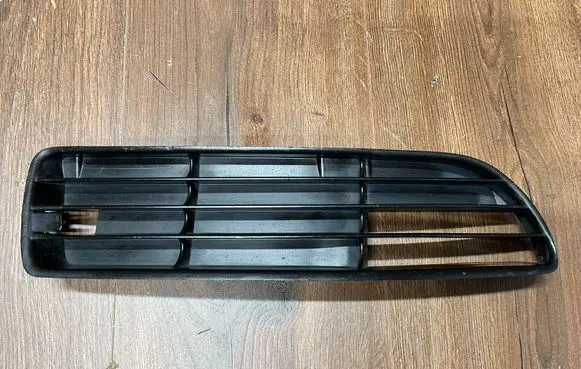 Audi A4 S4 B5 8D Front bumper lower grill 8D0807346B