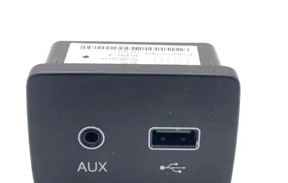Fiat Tipo USB socket connector 7356608750