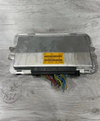 BMW X5 F15 Air suspension control unit module (rear) 6865029 133867 28402631283