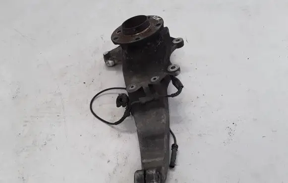 BMW 5 F10 F11 Front wheel hub 31216775770