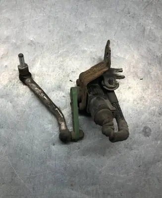 Audi A5 8T 8F Rear air suspension level height sensor 8K0907503