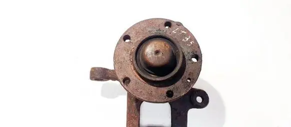Volkswagen II LT Front wheel hub