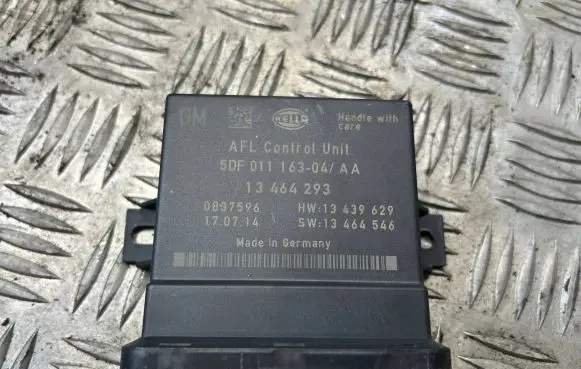 Opel Insignia A Light module LCM 13464293