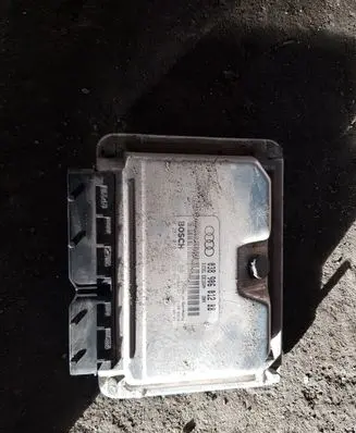 Audi A3 S3 8L Engine control unit/module 038906012BB