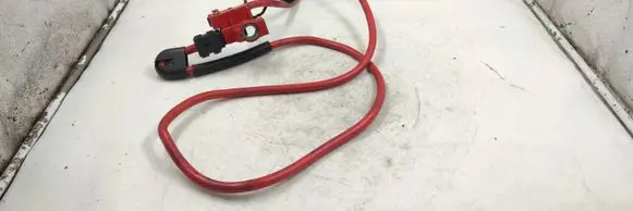 BMW 5 E60 E61 Positive cable (battery)