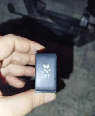 Nissan Qashqai+2 Traction control (ASR) switch 2X26K1