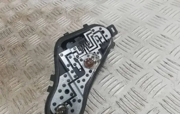 Peugeot 3008 I Tail light bulb cover holder
