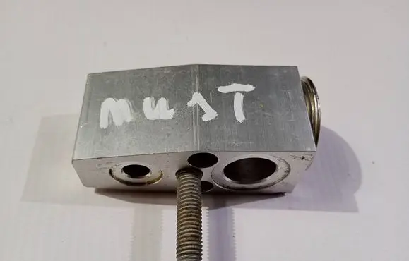 Ford Mustang V Air conditioning (A/C) expansion valve 400284